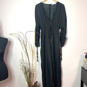 NWOT - White Closet Black Long Sleeve Jumpsuit